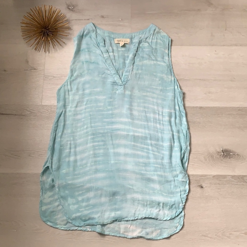 Cloth & Stone tie dye blue sleeveless top blouse